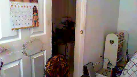 Snapshot of gtnolder60 chatting on February 27, 1:49 pm Gary online show from February 27, 1:49 pm