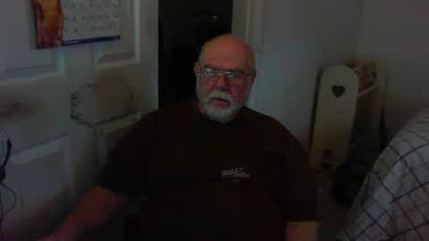 Snapshot of gtnolder60 chatting on January 18, 9:24 pm Gary online show from January 18, 9:24 pm