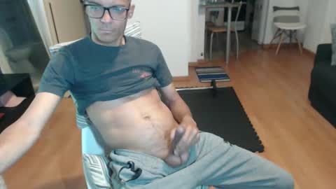 guachin_new online show from November 9, 2:26 am