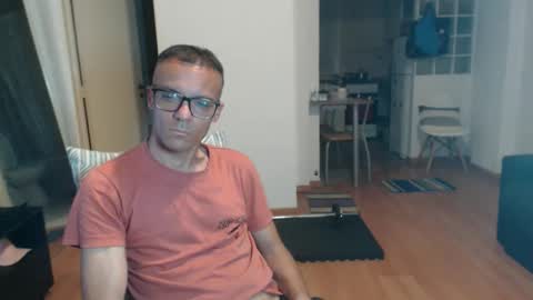 guachin_new online show from December 1, 1:08 am