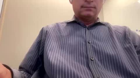 Snapshot of gud_times chatting on February 3, 4:20 pm gud_times online show from February 3, 4:20 pm