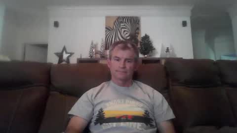 Snapshot of gud_times chatting on December 6, 7:56 pm gud_times online show from December 6, 7:56 pm