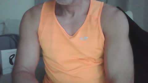 GuessHowBig online show from March 1, 12:10 am