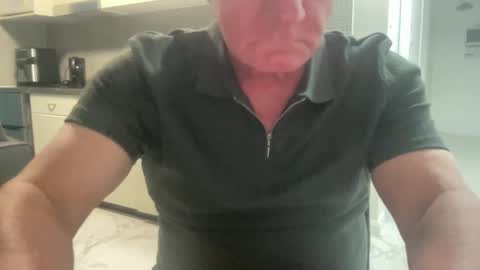 Snapshot of guesswhatigot2 chatting on January 5, 11:59 am guesswhatigot2 online show from January 5, 11:59 am