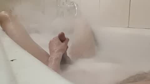 Snapshot of gunwo80 chatting on February 23, 7:38 am gunwo80 online show from February 23, 7:38 am