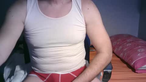 Snapshot of gusanito_enano chatting on October 19, 3:59 pm gusanito_enano online show from October 19, 3:59 pm