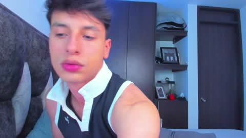 Gabriel online show from February 1, 10:34 pm