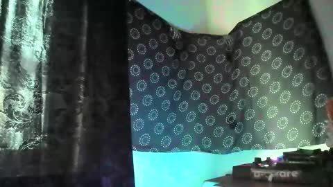 Snapshot of guyst049 chatting on September 21, 1:11 pm guyst049 online show from September 21, 1:11 pm