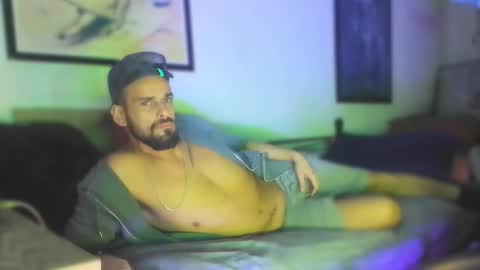 GuyST049 online show from March 13, 11:51 am