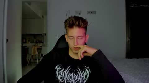 Oliver online show from February 15, 1:52 pm