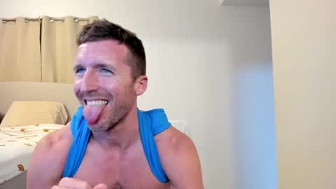 Snapshot of gymjock22 chatting on December 6, 9:46 pm GymJock22 online show from December 6, 9:46 pm