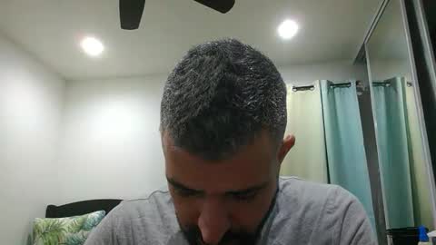 h0nest84 online show from December 24, 7:39 am