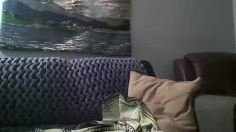 Snapshot of hairiestbear chatting on December 27, 5:20 am Hairiest Bear online show from December 27, 5:20 am