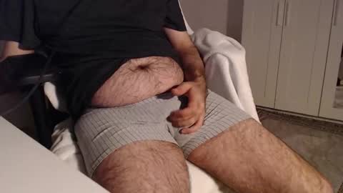 hairy_boy29 online show from October 19, 9:51 pm