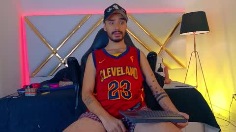 H A I R Y D I A M O N D online show from October 27, 7:05 pm