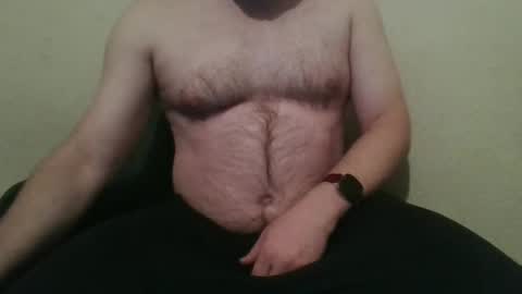 Snapshot of hairychest222141 chatting on February 16, 5:37 pm hairychest222141 online show from February 16, 5:37 pm
