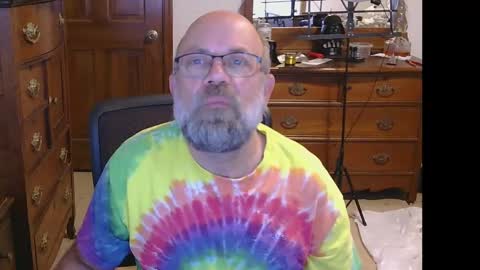 Snapshot of hairydaddybear69 chatting on October 18, 3:39 pm HairyDaddyBear69 online show from October 18, 3:39 pm
