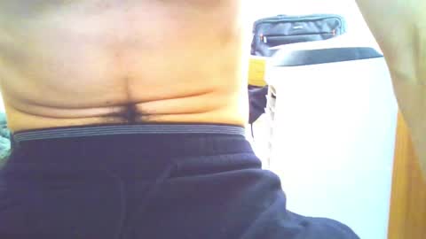 Snapshot of hairyhornytwinkk chatting on September 26, 9:18 am HairyHornyTwinkk online show from September 26, 9:18 am