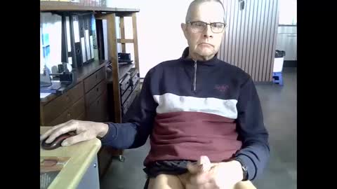 Prefer men 80 online show from February 17, 11:20 am