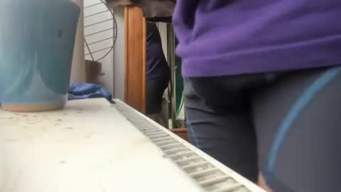 Snapshot of handncocknocum chatting on December 14, 10:34 am handncocknocum online show from December 14, 10:34 am