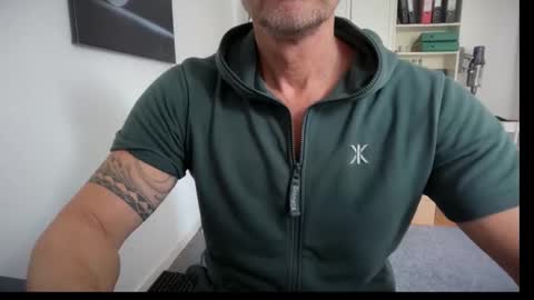 Snapshot of hankmoody6 chatting on October 13, 9:37 am hanky online show from October 13, 9:37 am