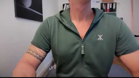 Snapshot of hankmoody6 chatting on October 17, 9:46 am hanky online show from October 17, 9:46 am