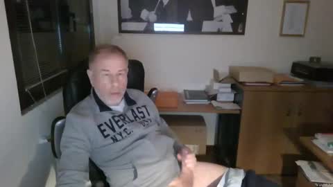 Snapshot of hanscooper chatting on December 26, 9:47 pm hanscooper online show from December 26, 9:47 pm