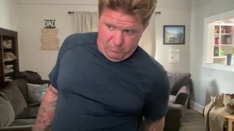 DadBod online show from September 25, 6:51 pm