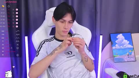 Mark online show from November 13, 1:27 pm