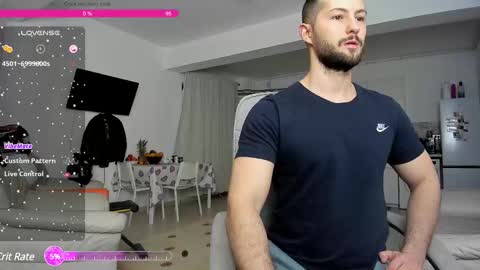 Snapshot of hard_chriss chatting on February 17, 5:14 am Hard Cock online show from February 17, 5:14 am