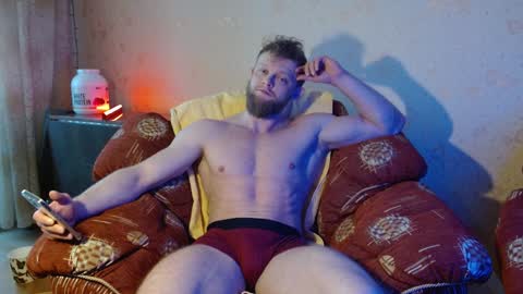 Valentino Hard online show from February 5, 8:11 am