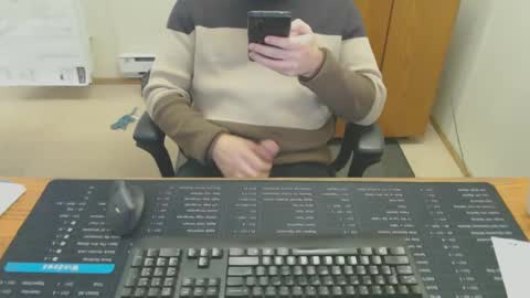 Snapshot of hardcumcanadian chatting on February 3, 11:47 pm hardcumcanadian online show from February 3, 11:47 pm