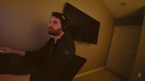 Tom online show from December 31, 12:32 am