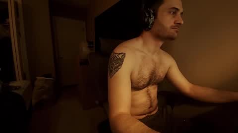 Tom online show from September 23, 9:47 pm