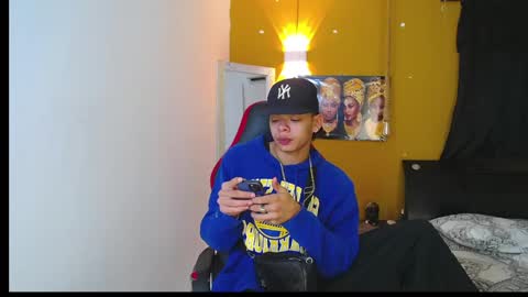 Harry online show from March 10, 2:39 am