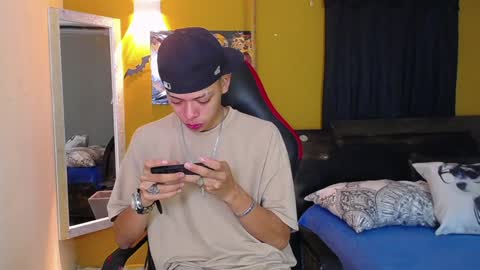 Harry online show from December 5, 3:48 am