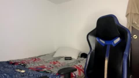 Snapshot of harry_p01 chatting on September 21, 3:23 pm harry_p01 online show from September 21, 3:23 pm