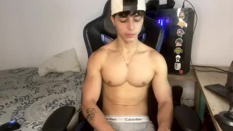 Snapshot of harry_p01 chatting on February 3, 1:51 pm harry_p01 online show from February 3, 1:51 pm