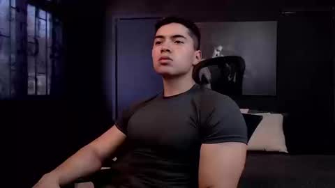 hat_guy01 online show from March 20, 10:02 pm