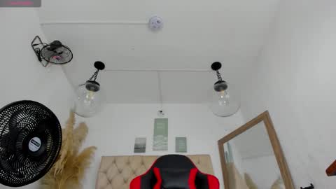 HATHOR OLD online show from December 3, 3:23 am