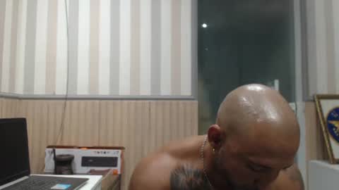 hebertgomes online show from March 10, 3:56 am