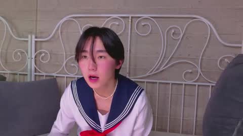 HEEJIN online show from October 30, 8:32 pm