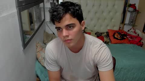 heiker_ online show from November 17, 4:26 am