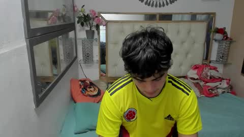 heiker_ online show from October 27, 3:42 am