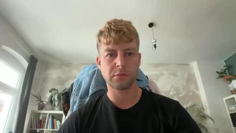 Snapshot of heikhoe chatting on September 16, 1:23 pm Heikhoe online show from September 16, 1:23 pm