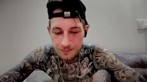 hellacozy online show from April 16, 2:22 am