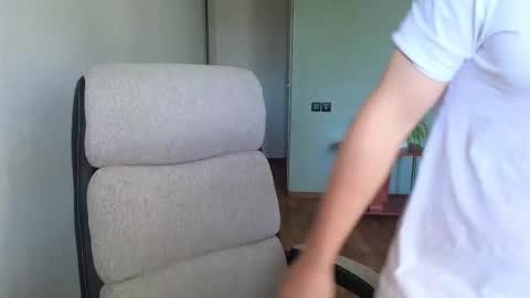 Snapshot of hellish_sugar chatting on October 13, 7:14 am Remy online show from October 13, 7:14 am