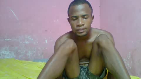 Snapshot of henriotflavien20 chatting on December 8, 7:58 am Adrian Honey online show from December 8, 7:58 am