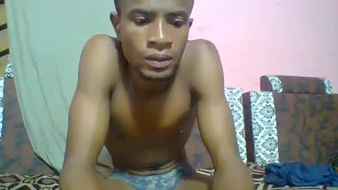 Snapshot of henriotflavien20 chatting on December 12, 9:15 pm Adrian Honey online show from December 12, 9:15 pm