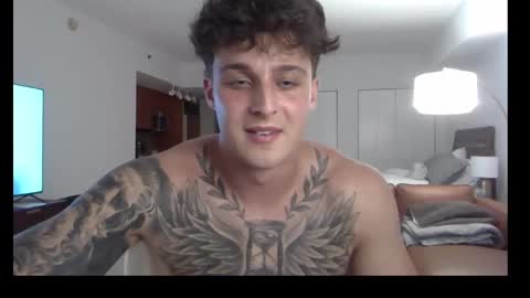Snapshot of henrydesanti chatting on September 16, 11:16 pm henrydesanti online show from September 16, 11:16 pm